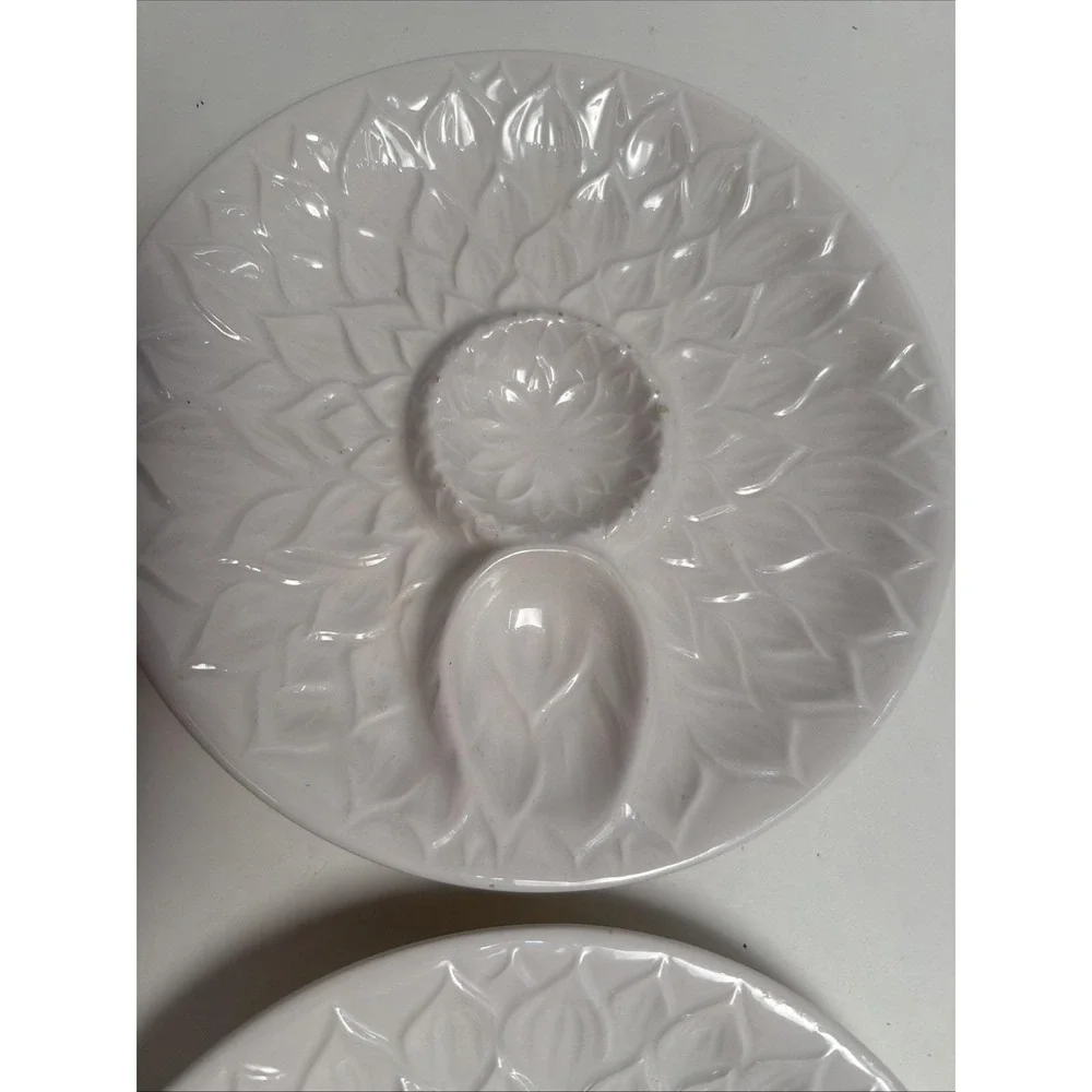 Set 4 White Artichoke Salad Plates 8.5